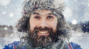 Jak dbać o brodę w zimie